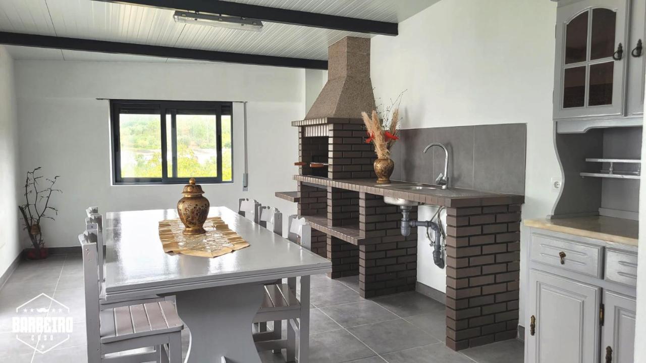 ポンバル Casa Barbeiroヴィラ エクステリア 写真